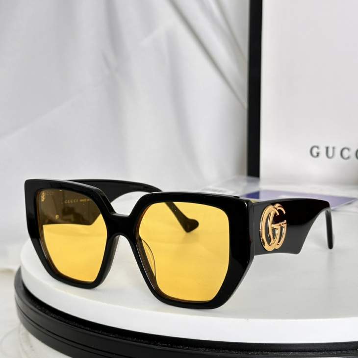 Picture of Gucci Sunglasses _SKUfw79398865fw